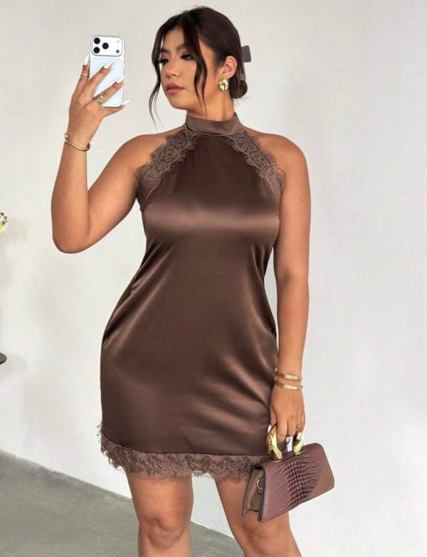 Vestido Satinado Cuello Alto con Encaje [TALLA XL]