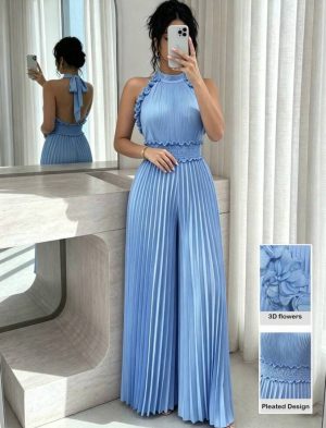 Enterizo/Jumpsuit plisado azul celeste con escote halter y detalle de flores 3D